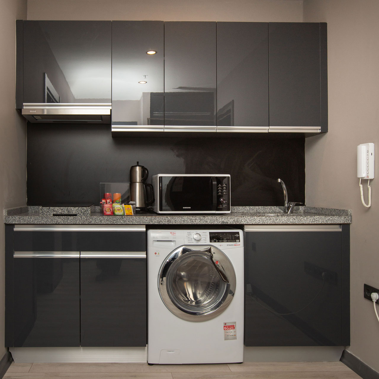 1+1 Deniz Manzaralı Daire