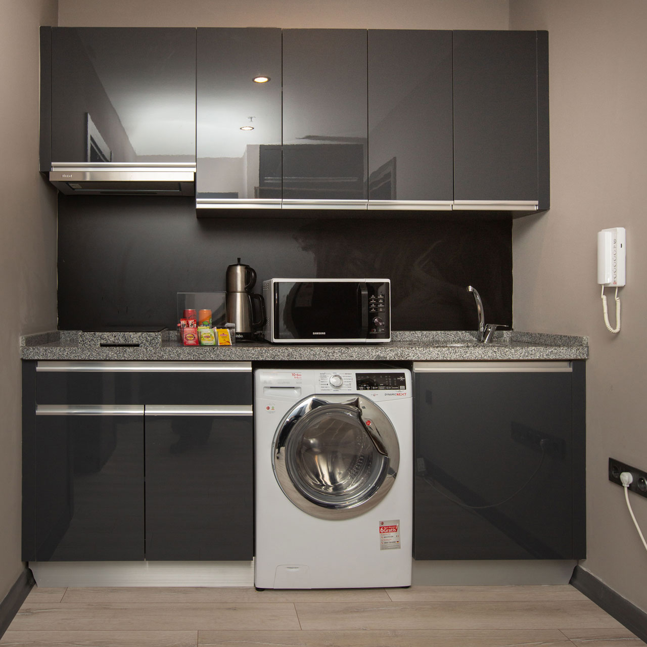 1+1 Şehir ve Deniz Manzaralı Daire